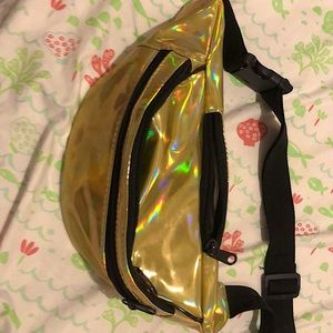 Fannypack . one size.